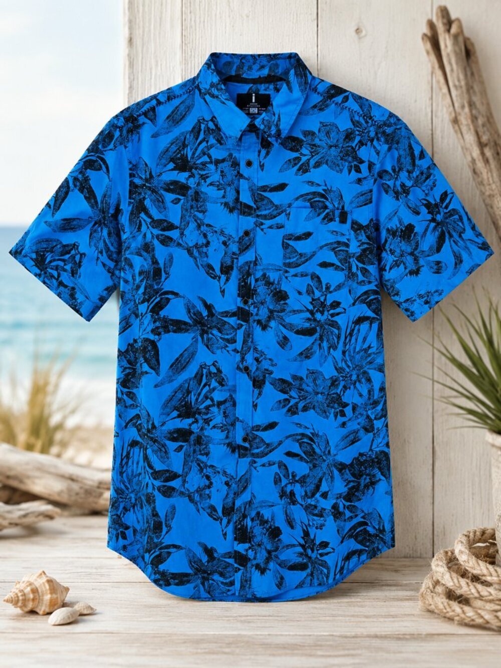 NWOT i Jeans by Buffalo Bright Blue Tropical Floral Short Sleeve Shirt - XL